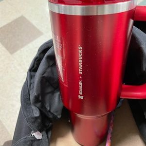 Stanley+Starbucks Collab Tumbler